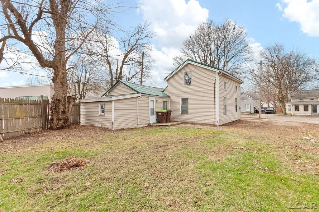 206 Ormsby Street Adrian City MI 49221