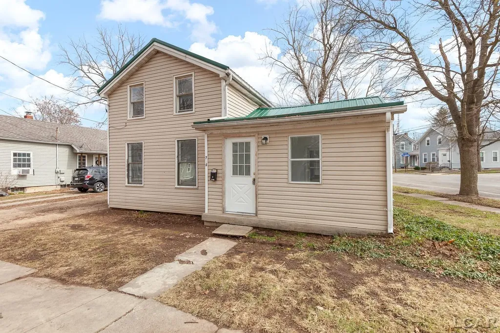 206 Ormsby Street Adrian City MI 49221