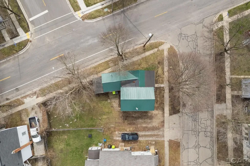 206 Ormsby Street Adrian City MI 49221
