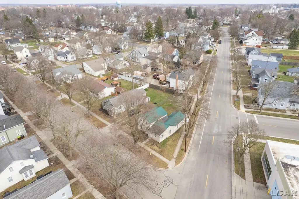 206 Ormsby Street Adrian City MI 49221