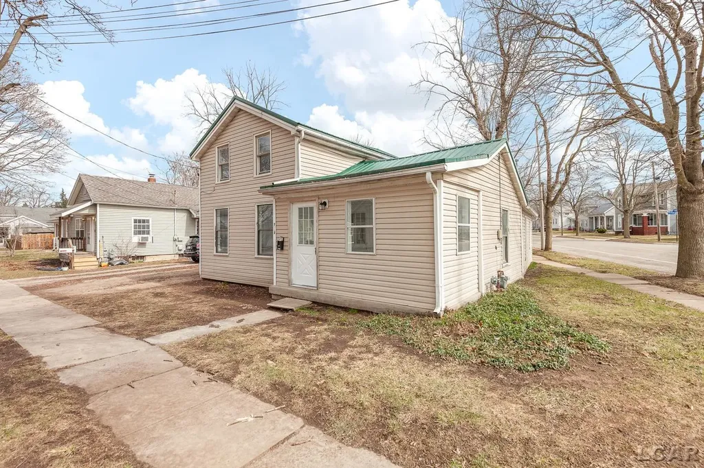206 Ormsby Street Adrian City MI 49221
