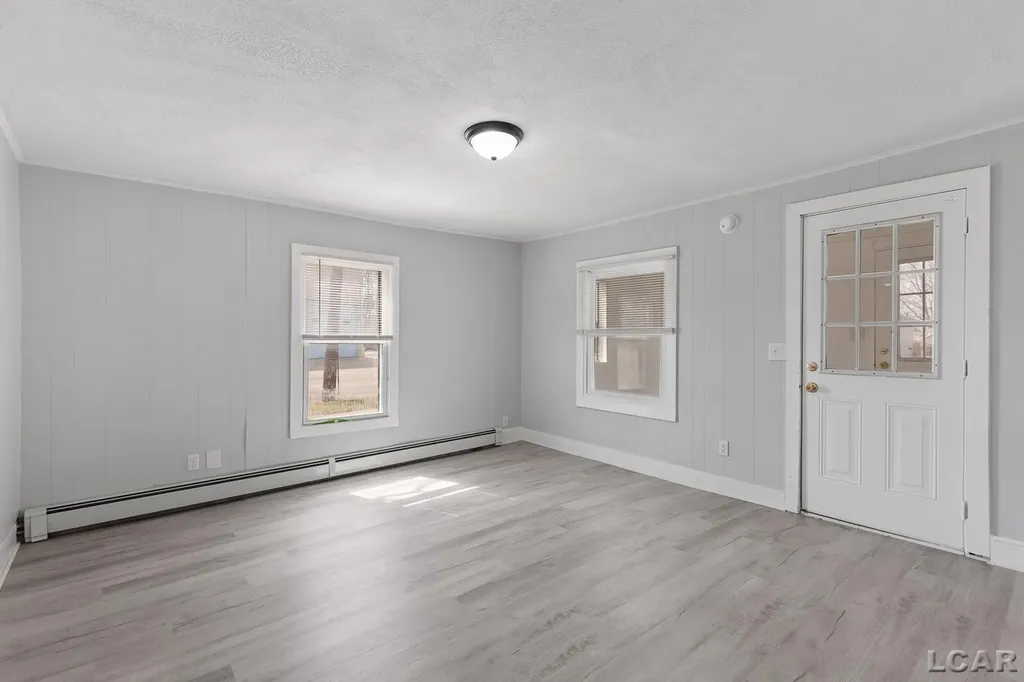 206 Ormsby Street Adrian City MI 49221