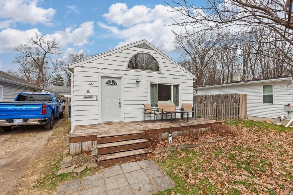 502 Wilbur Avenue Columbia Township MI 49230