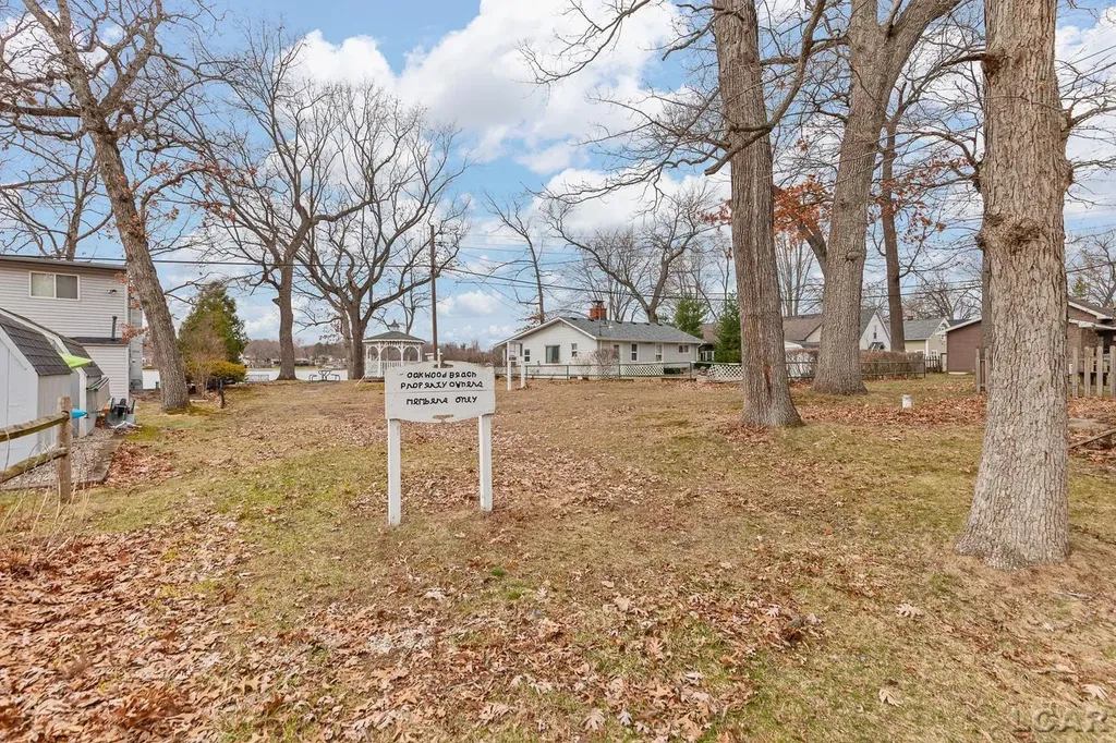 502 Wilbur Avenue Columbia Township MI 49230
