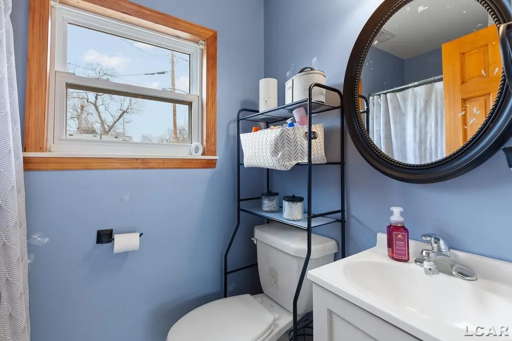 502 Wilbur Avenue Columbia Township MI 49230