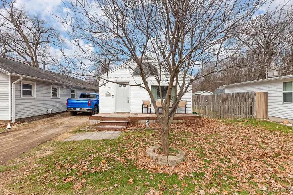 502 Wilbur Avenue Columbia Township MI 49230