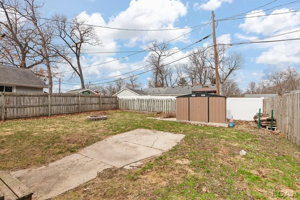 502 Wilbur Avenue Columbia Township MI 49230
