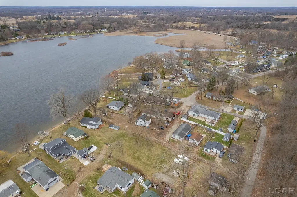 502 Wilbur Avenue Columbia Township MI 49230