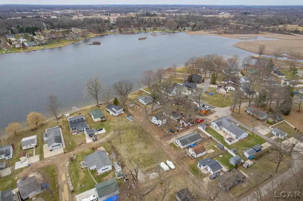 502 Wilbur Avenue Columbia Township MI 49230