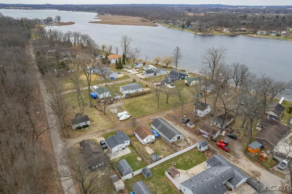 502 Wilbur Avenue Columbia Township MI 49230