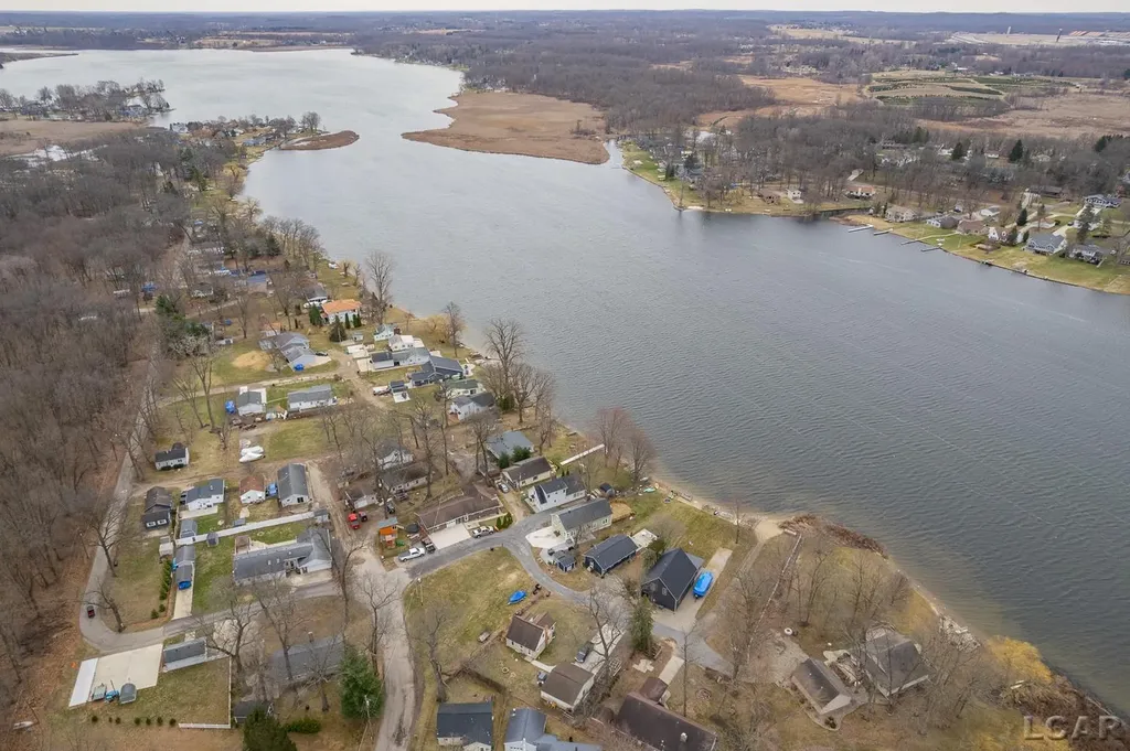 502 Wilbur Avenue Columbia Township MI 49230