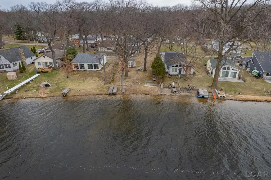 502 Wilbur Avenue Columbia Township MI 49230