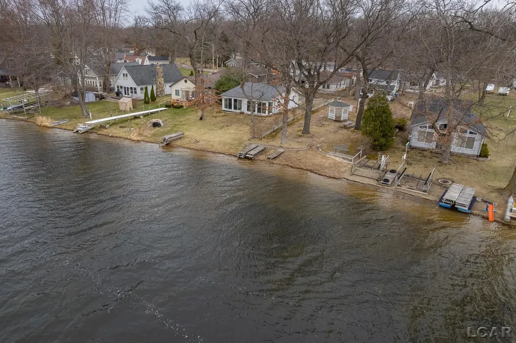 502 Wilbur Avenue Columbia Township MI 49230