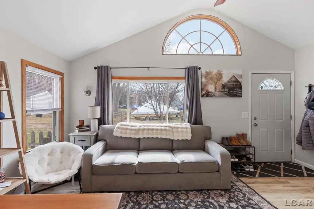502 Wilbur Avenue Columbia Township MI 49230