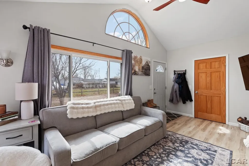 502 Wilbur Avenue Columbia Township MI 49230