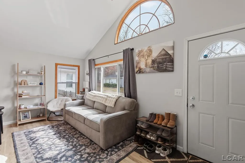 502 Wilbur Avenue Columbia Township MI 49230