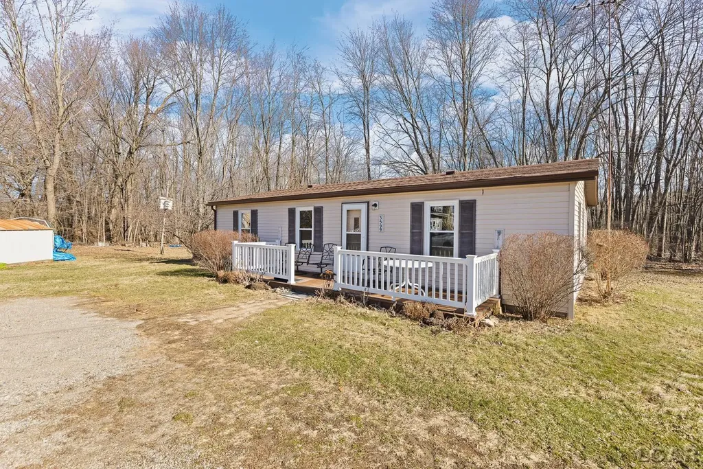 3601, 3599 Round Lake Highway Rollin Township MI 49253