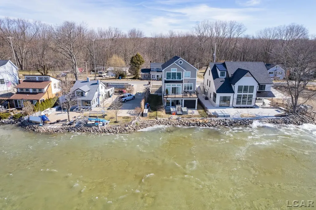 3601, 3599 Round Lake Highway Rollin Township MI 49253