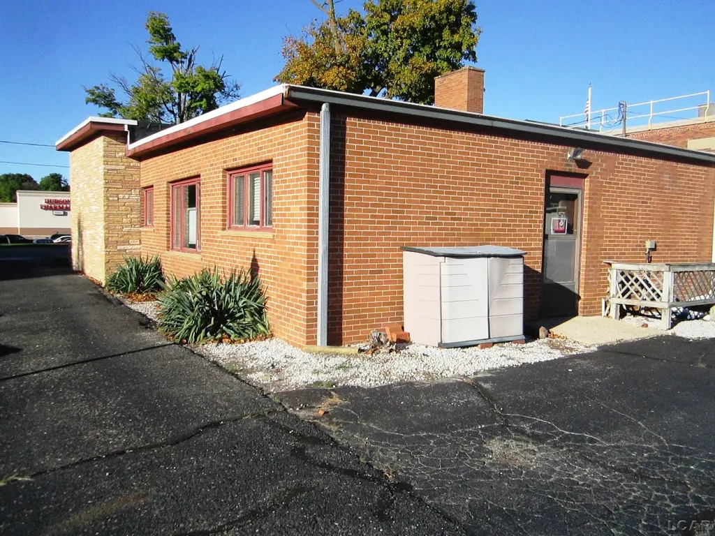 405 W Main Street Hudson City MI 49247