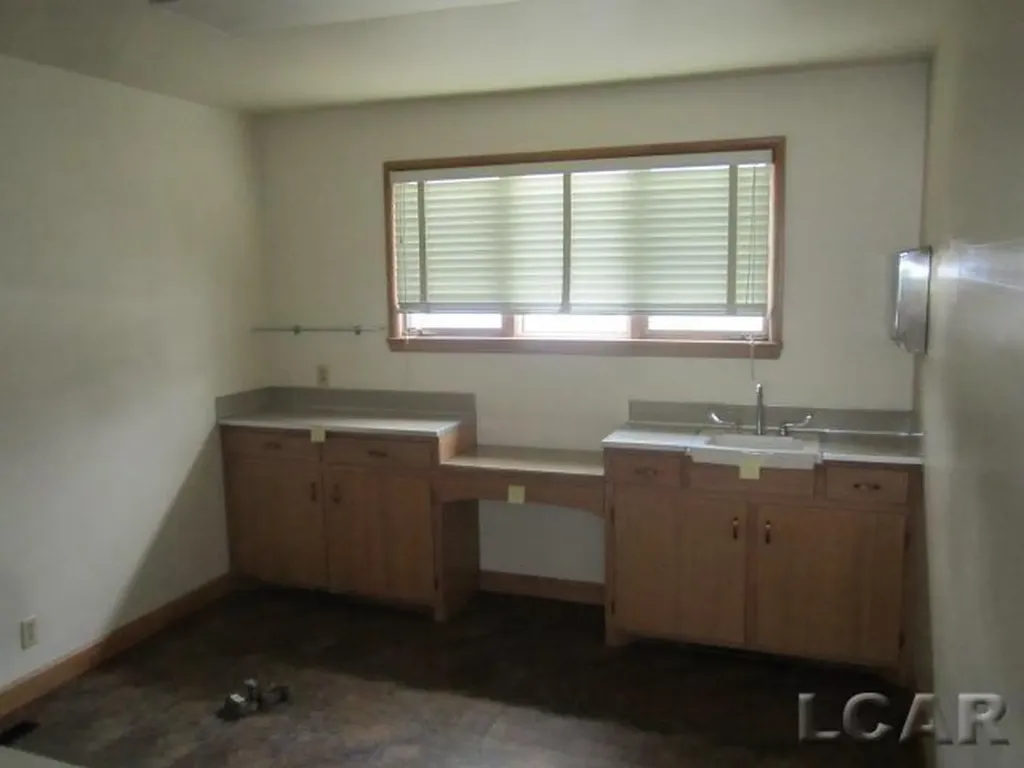 405 W Main Street Hudson City MI 49247
