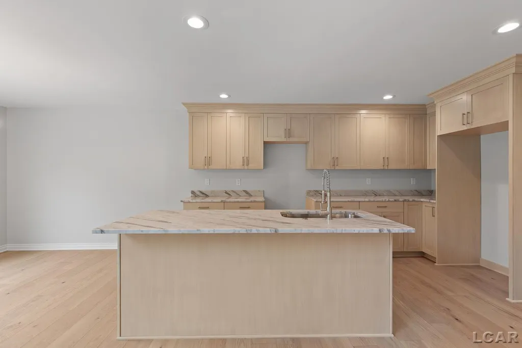 114 Bloomfield Boulevard Norvell Township MI 49230
