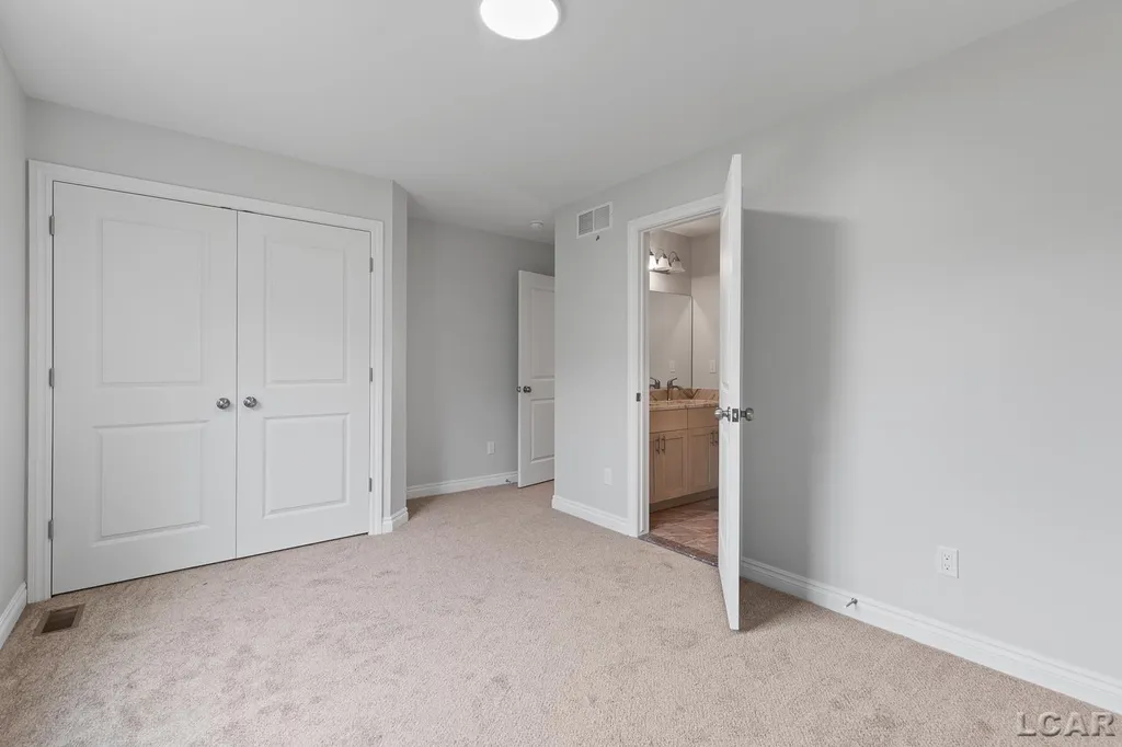 114 Bloomfield Boulevard Norvell Township MI 49230