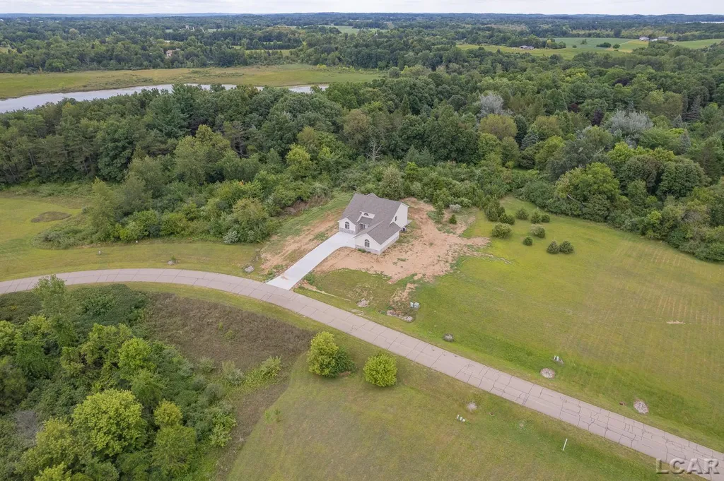 114 Bloomfield Boulevard Norvell Township MI 49230