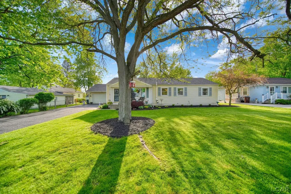 2675 Park Drive Madison Charter Township MI 49221