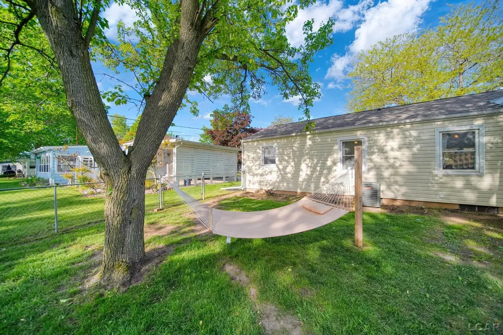 2675 Park Drive Madison Charter Township MI 49221