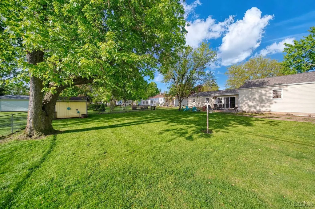 2675 Park Drive Madison Charter Township MI 49221