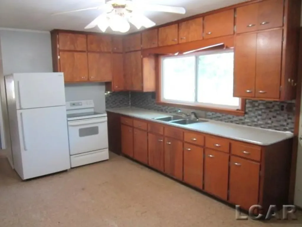 573 S Meridian Highway Hudson Township MI 49247