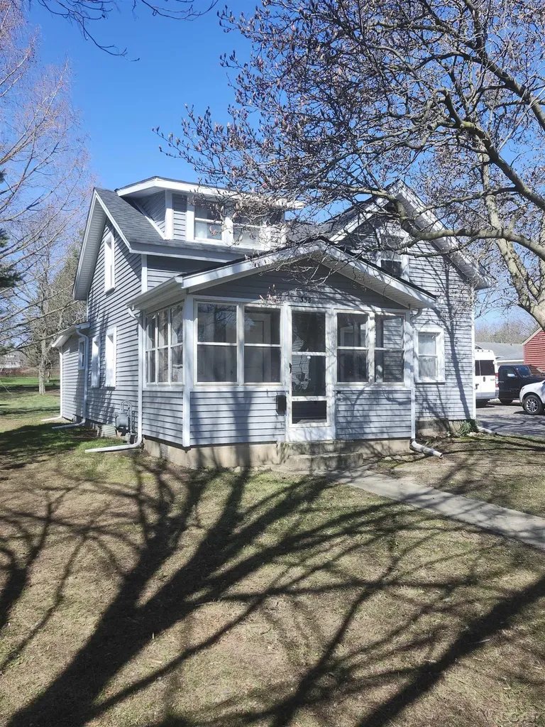 355 Budlong Street Adrian City MI 49221