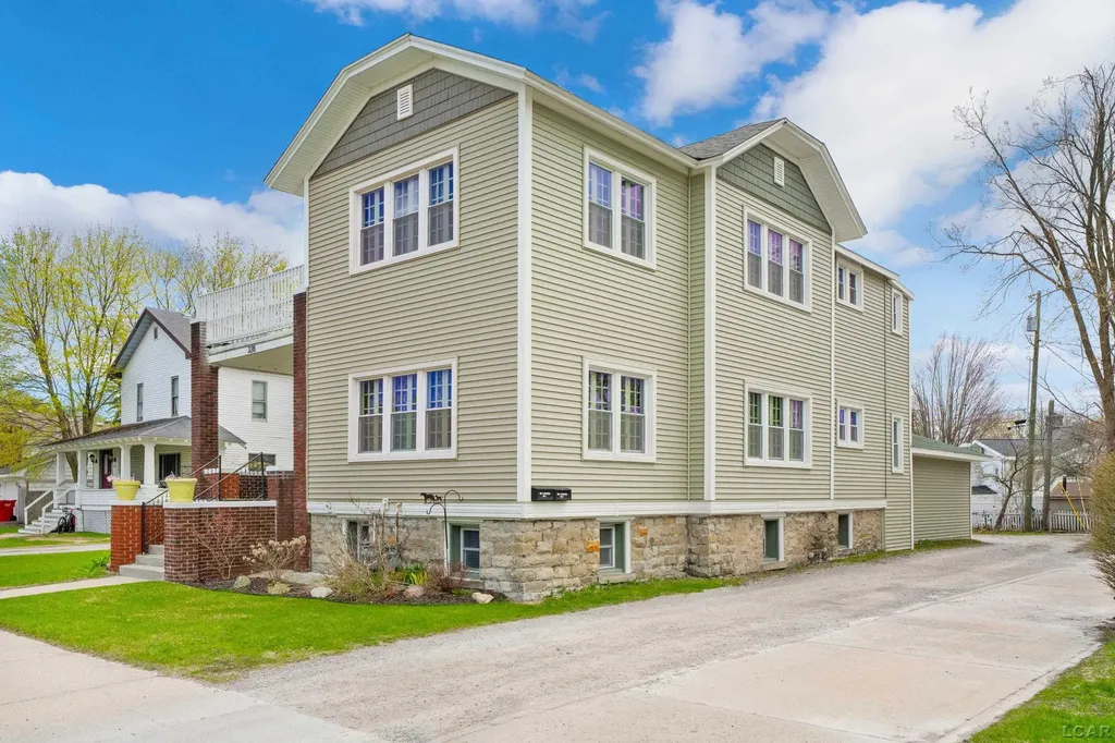 328 W Washington Avenue Alpena City MI 49707