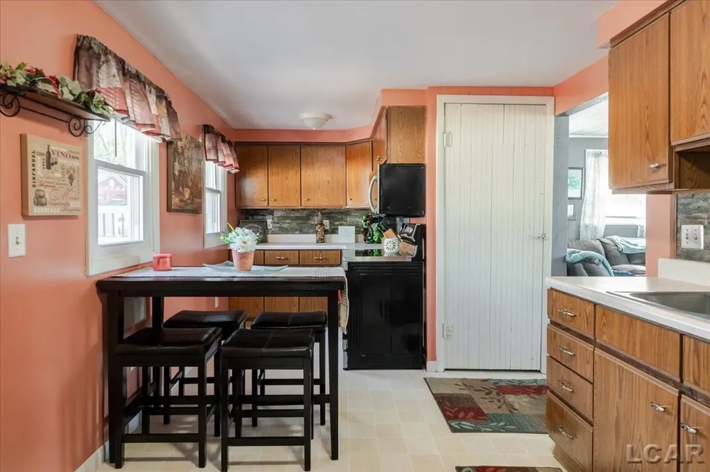 1398 Lakeshore Drive Norvell Township MI 49230