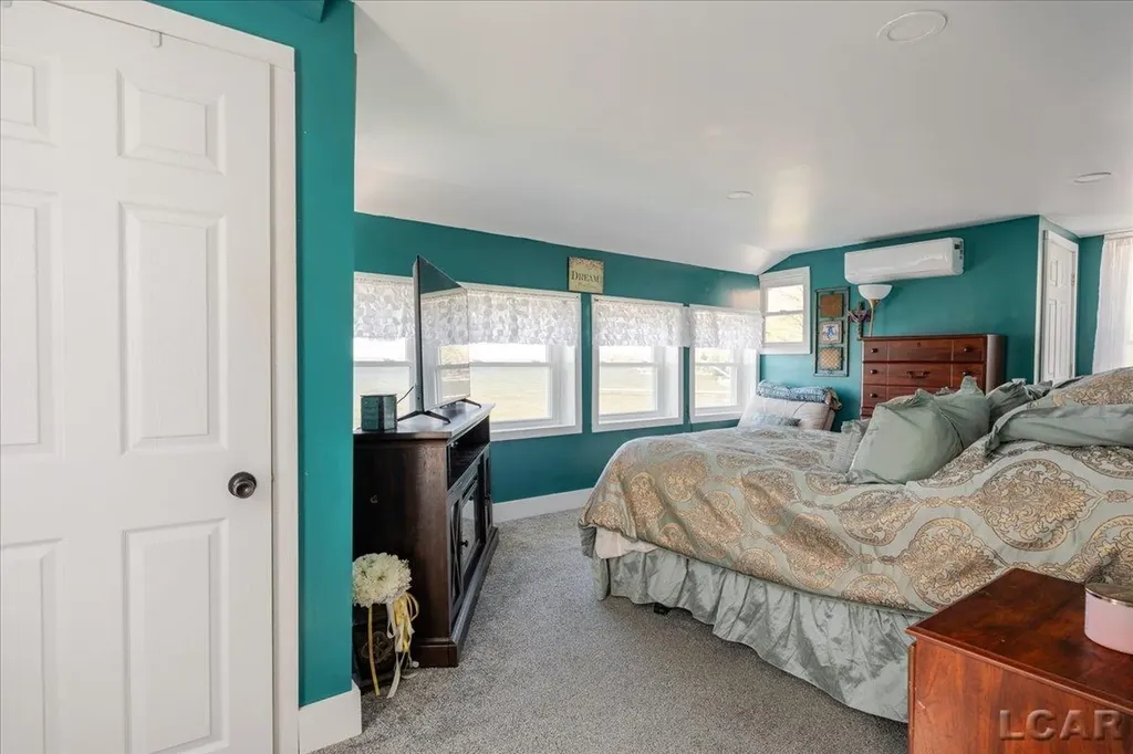 1398 Lakeshore Drive Norvell Township MI 49230