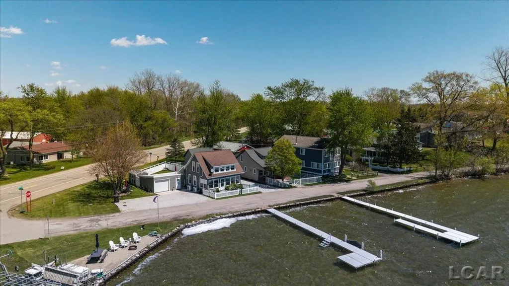 1398 Lakeshore Drive Norvell Township MI 49230