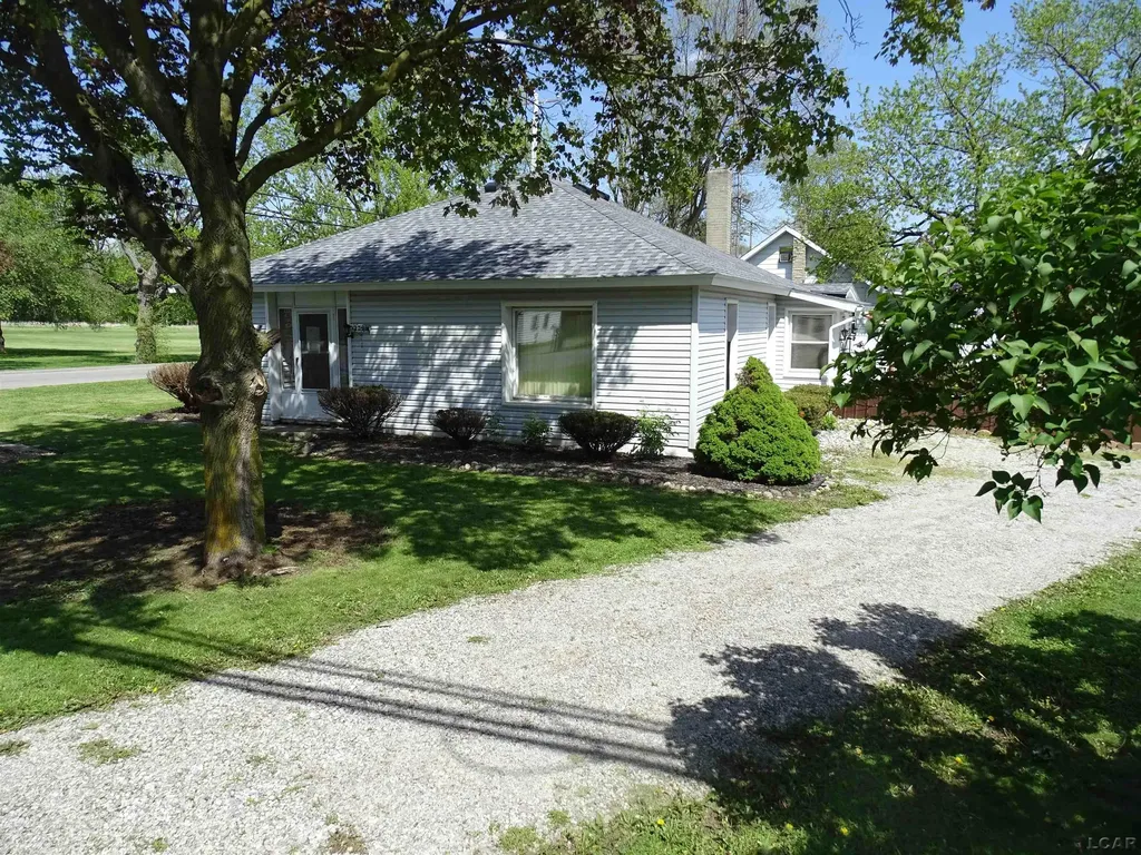 2729 Bent Oak Avenue Adrian Township MI 49221
