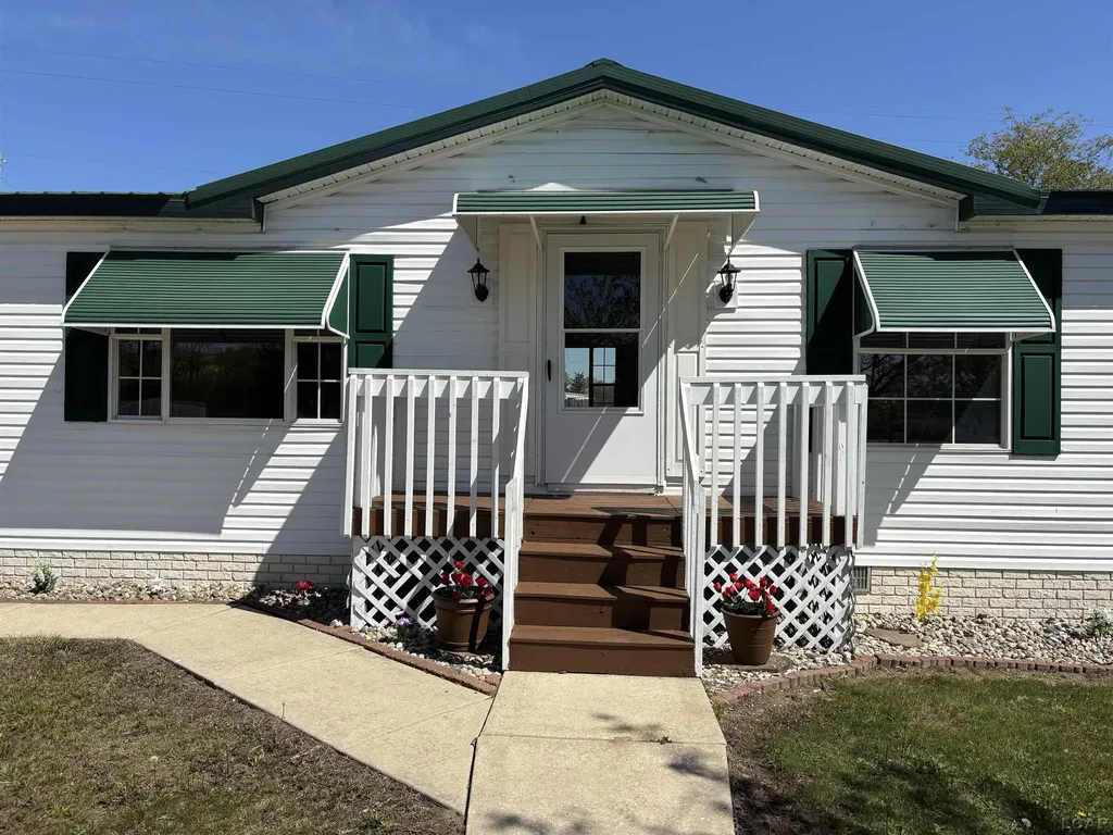 100 Red River Drive Adrian City MI 49221