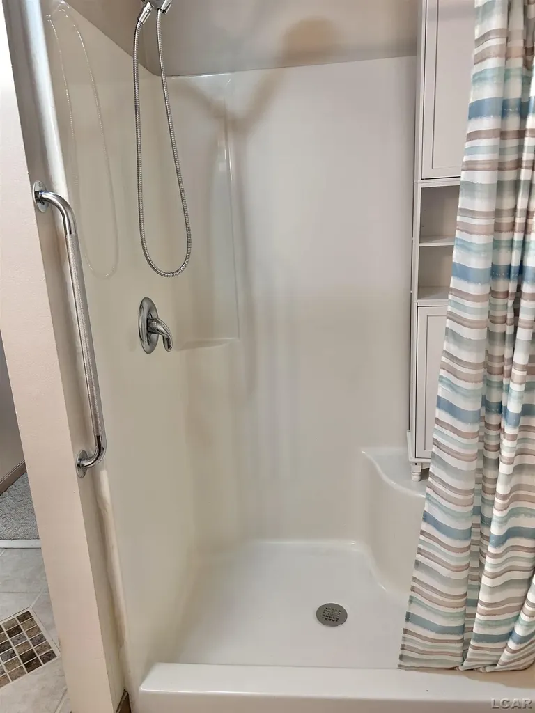 104 Lakewood Drive Madison Charter Township MI 49221