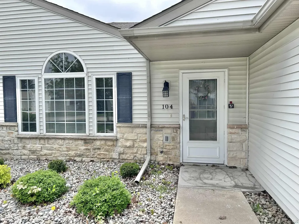 104 Lakewood Drive Madison Charter Township MI 49221