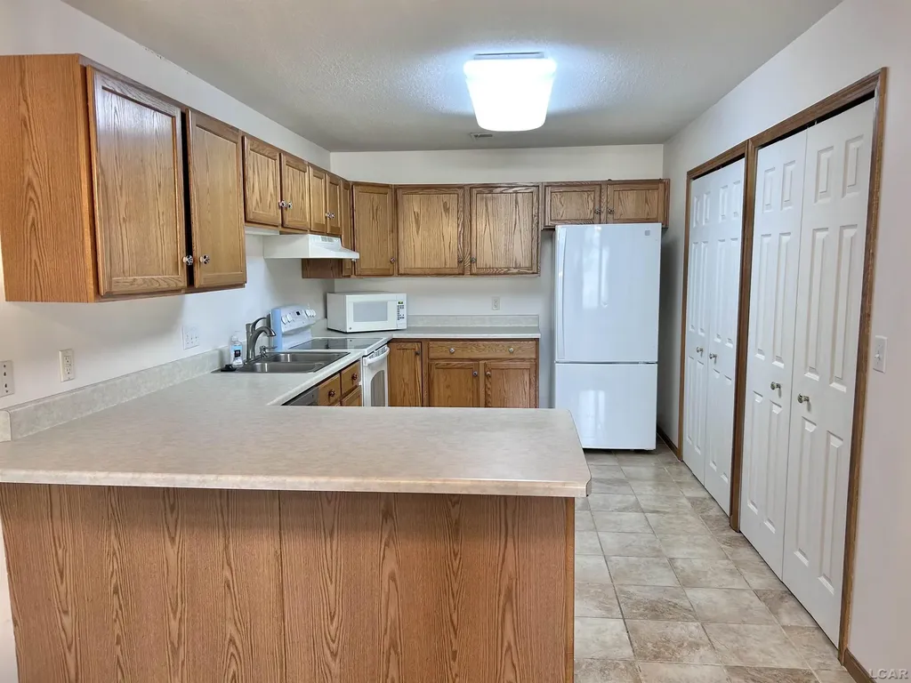 104 Lakewood Drive Madison Charter Township MI 49221