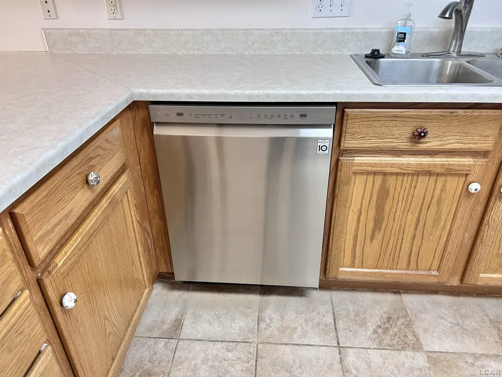 104 Lakewood Drive Madison Charter Township MI 49221