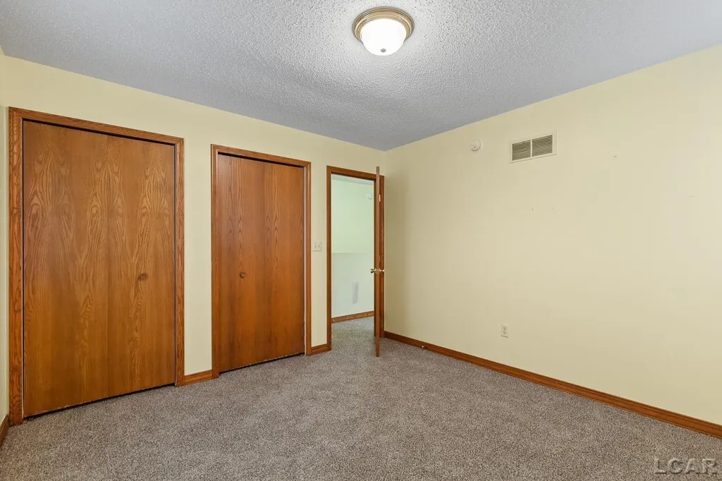 12301 Lakeshore Drive La Salle Township MI 48145
