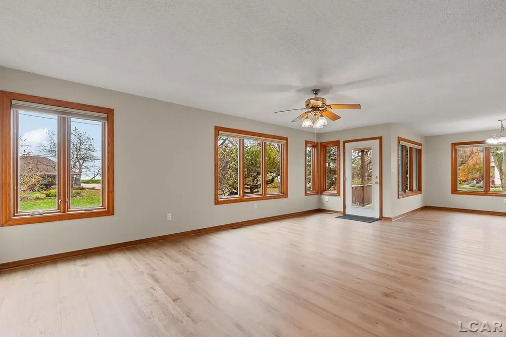 12301 Lakeshore Drive La Salle Township MI 48145
