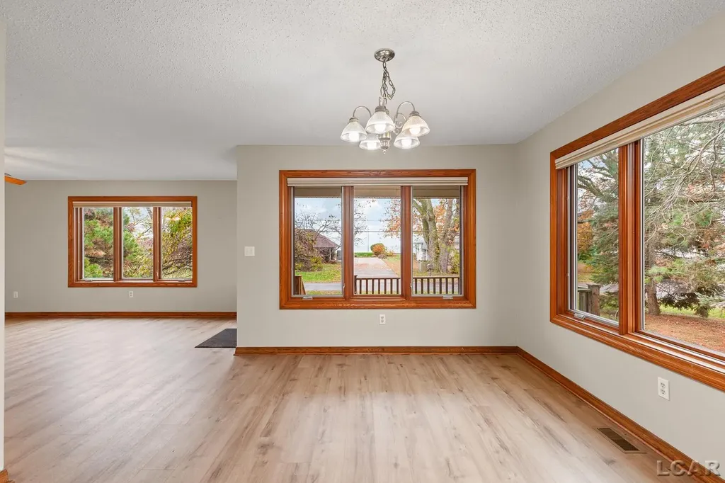 12301 Lakeshore Drive La Salle Township MI 48145