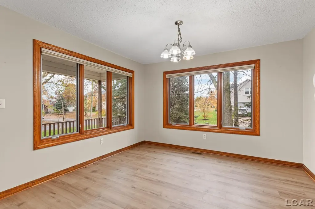 12301 Lakeshore Drive La Salle Township MI 48145