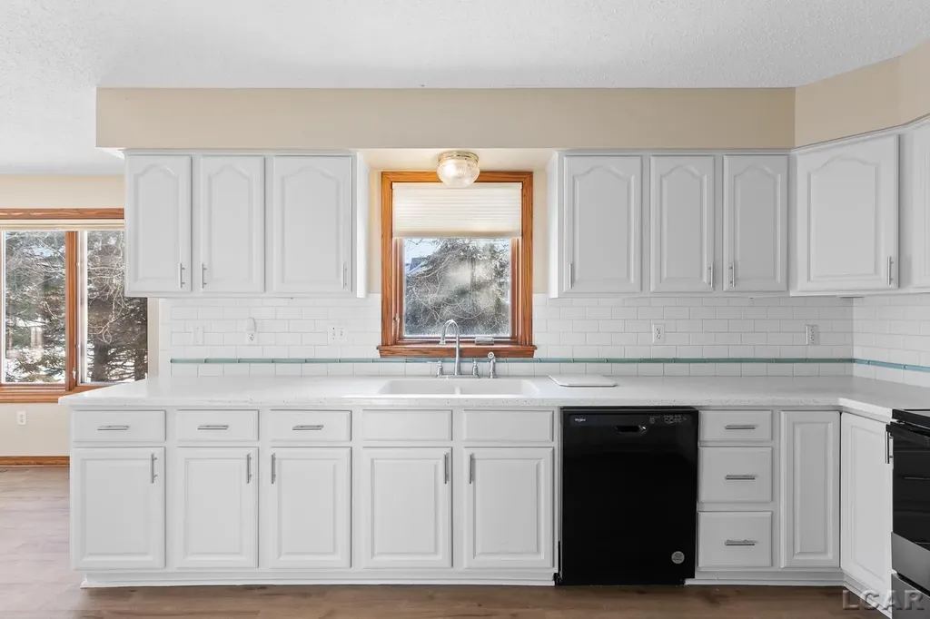 12301 Lakeshore Drive La Salle Township MI 48145