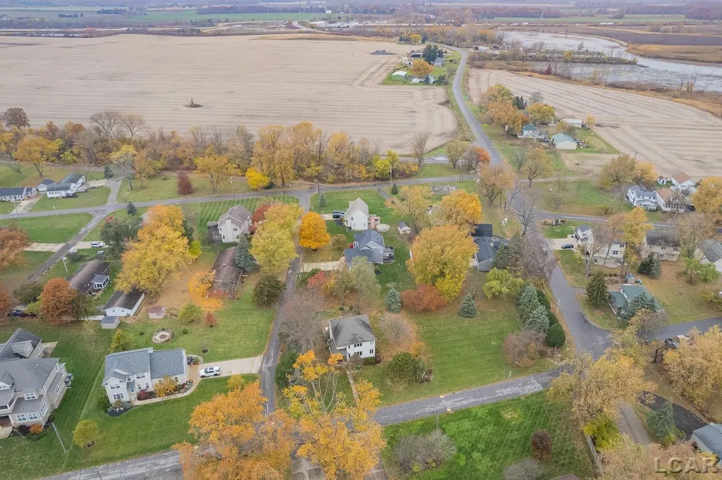 Lakeshore Drive La Salle Township MI 48145