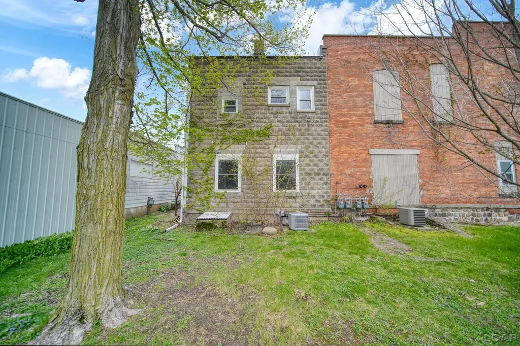 106 N Talbot Street Addison Village MI 49220