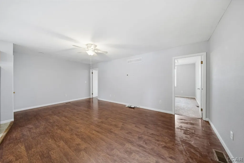 106 N Talbot Street Addison Village MI 49220